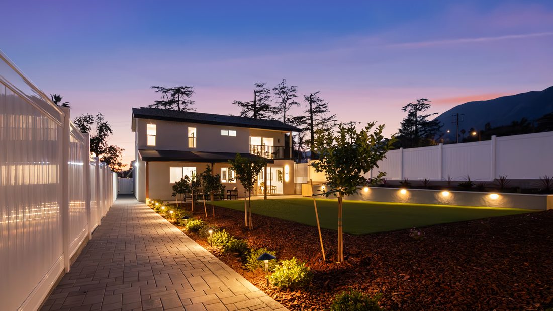 Fair Oaks Residence backyard