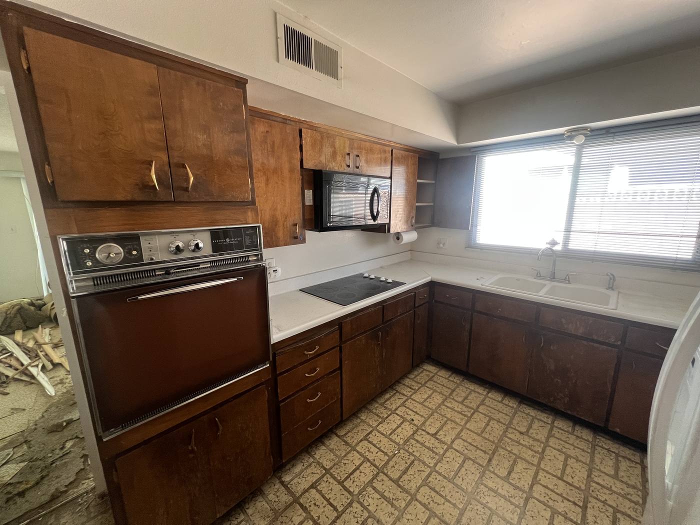 Original 1960s kitchen before renovation
