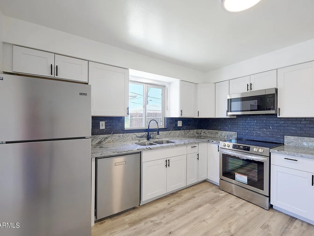 Unit B kitchen