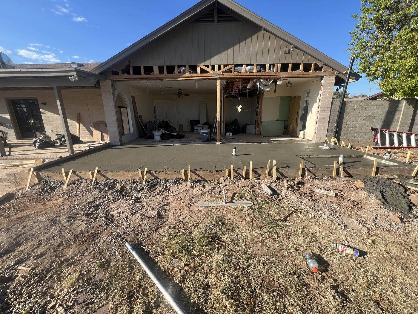 New slab poured against the original